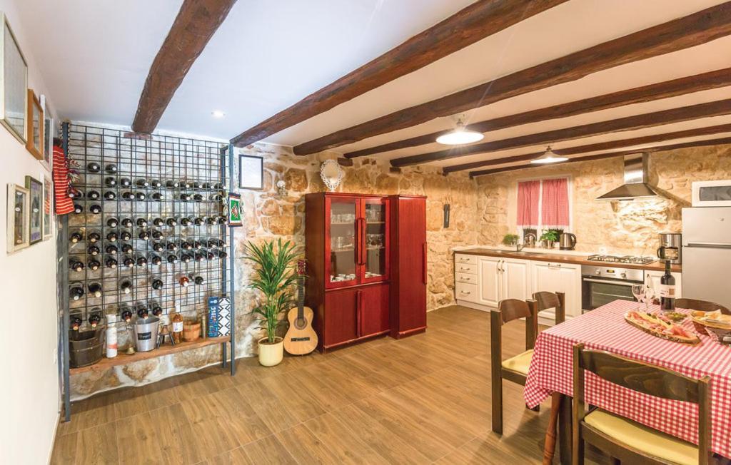 Šestanovac Holiday Home Zezevica - Heated Pool المظهر الخارجي الصورة